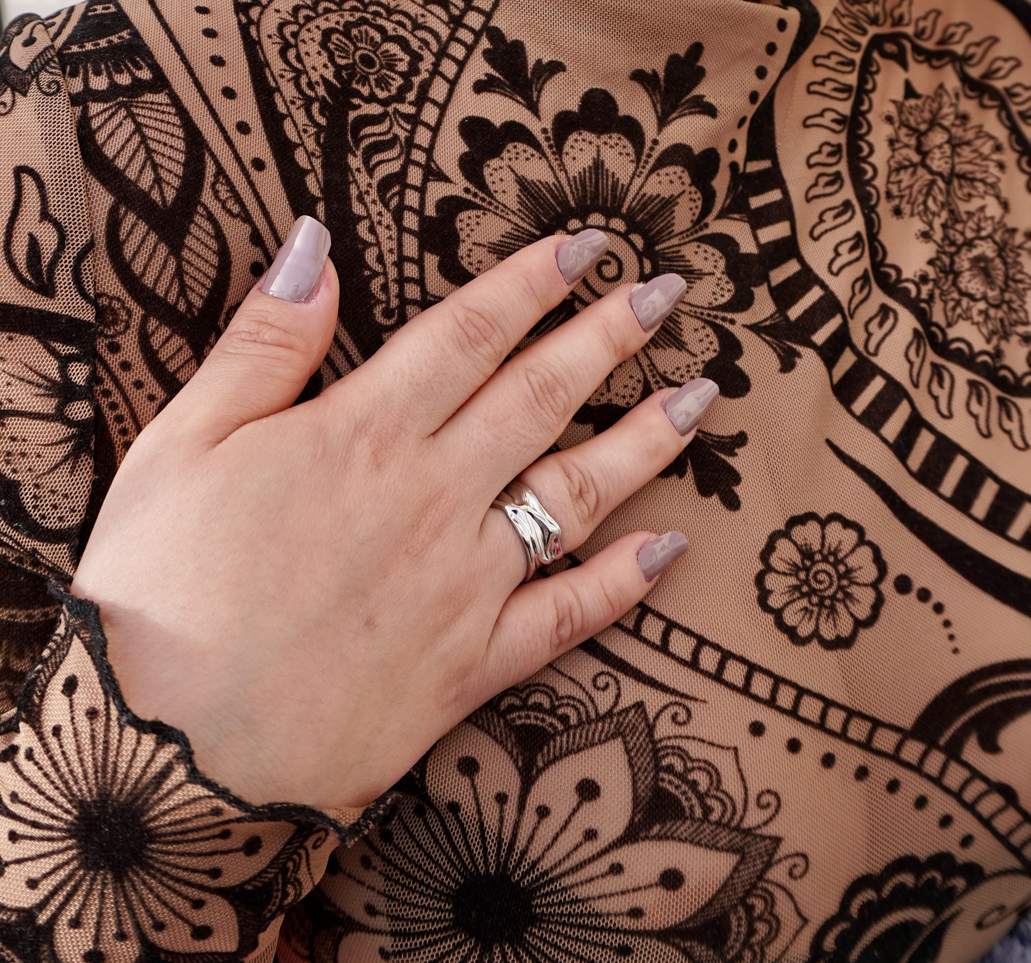 Silver stainless steel ring Aylin by Mareas inspired by full moon energy