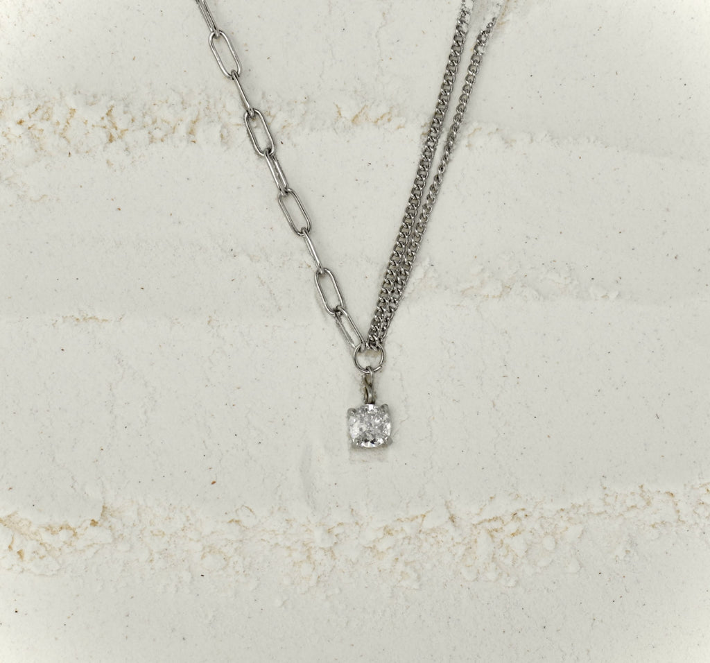 Isara silver diamond necklace by Mareas
