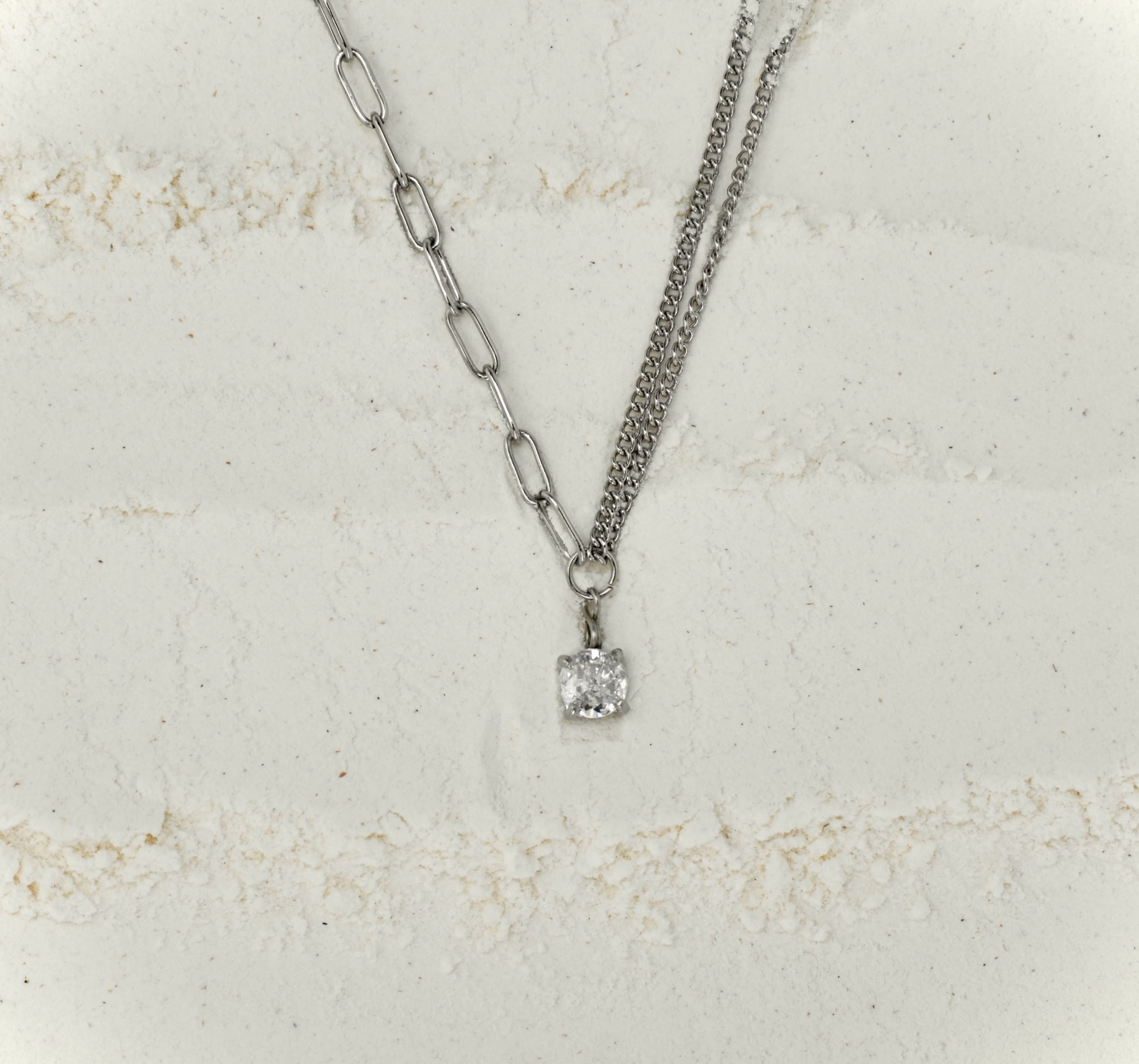 Isara silver diamond necklace by Mareas