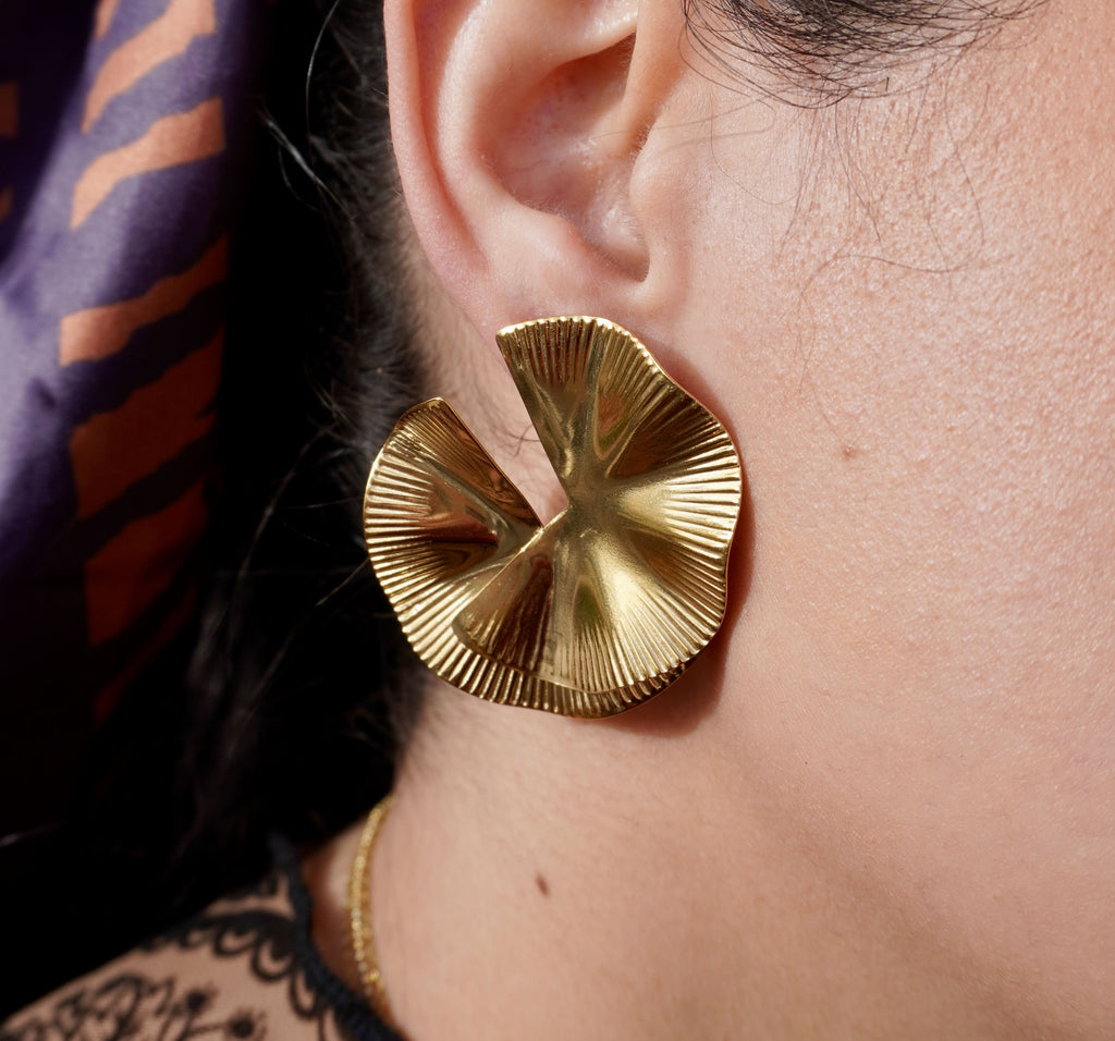 Gold stainless steel statement earrings Nerissa by Mareas