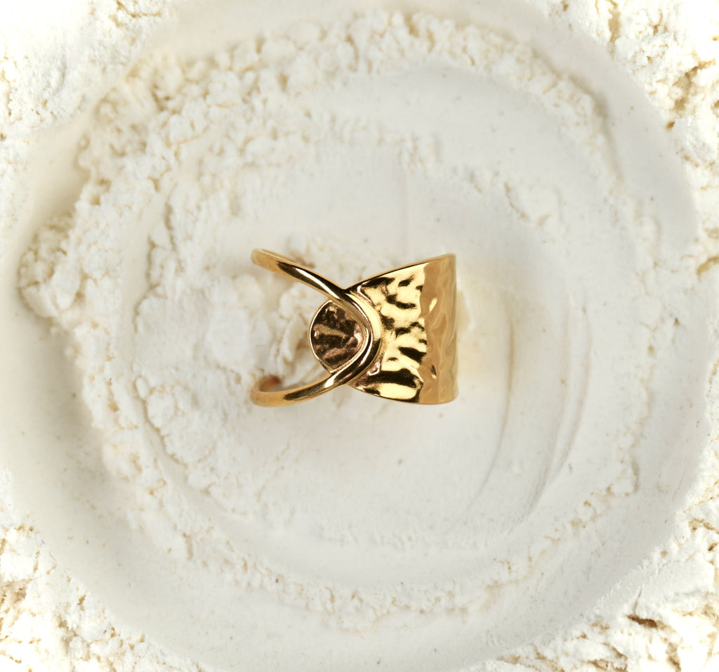 Gold 18k plated stainless steel ring Nyra by Mareas