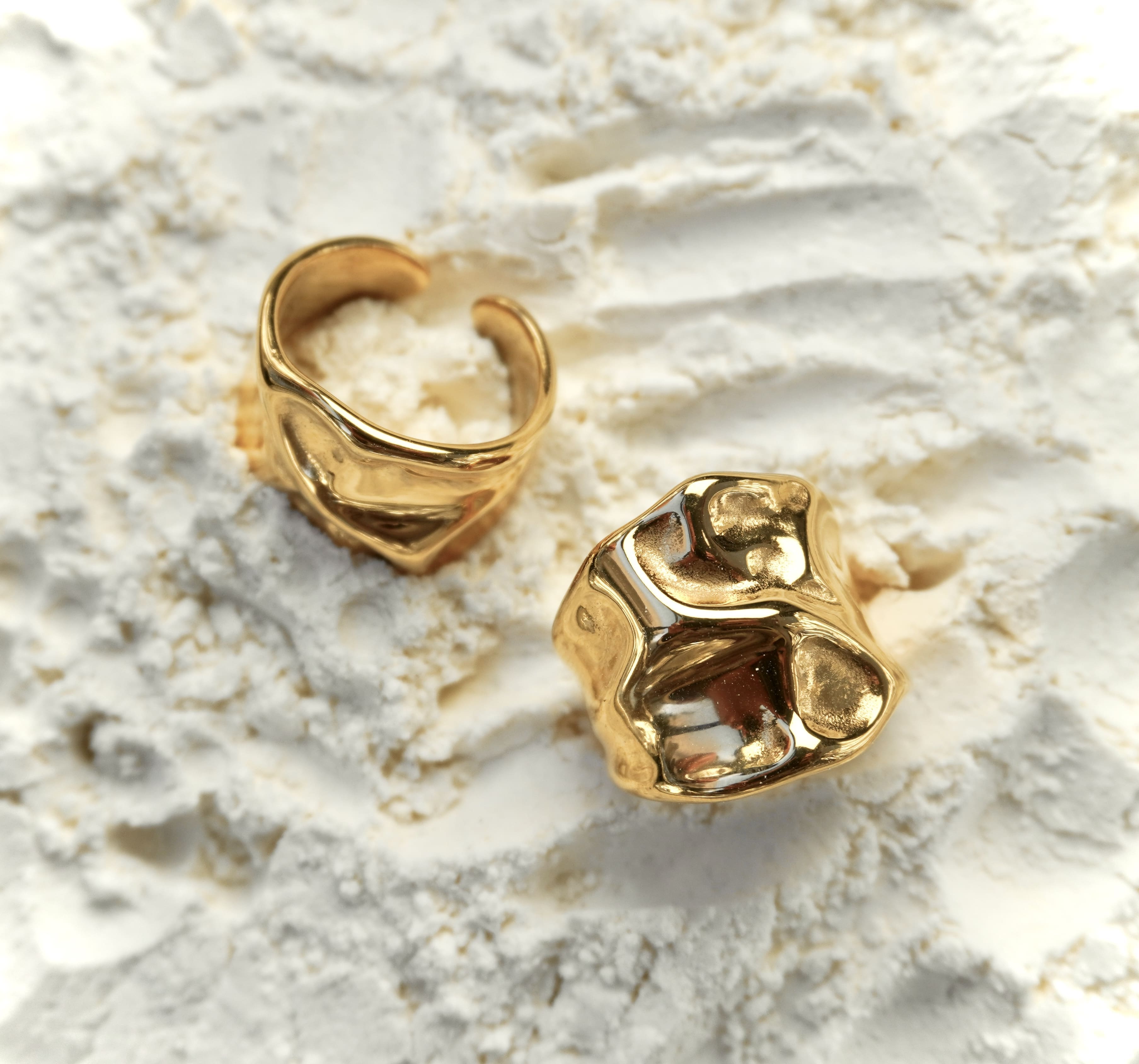 Gold 18k plated stainless steel ring Vega by Mareas