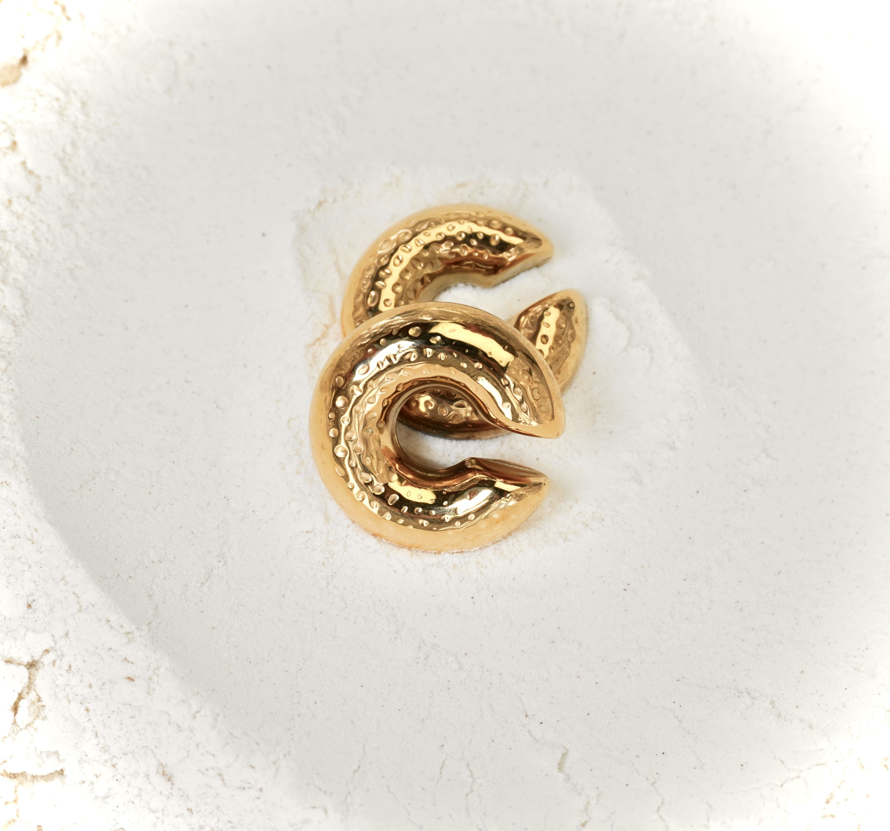 Vespera ear cuff by Mareas