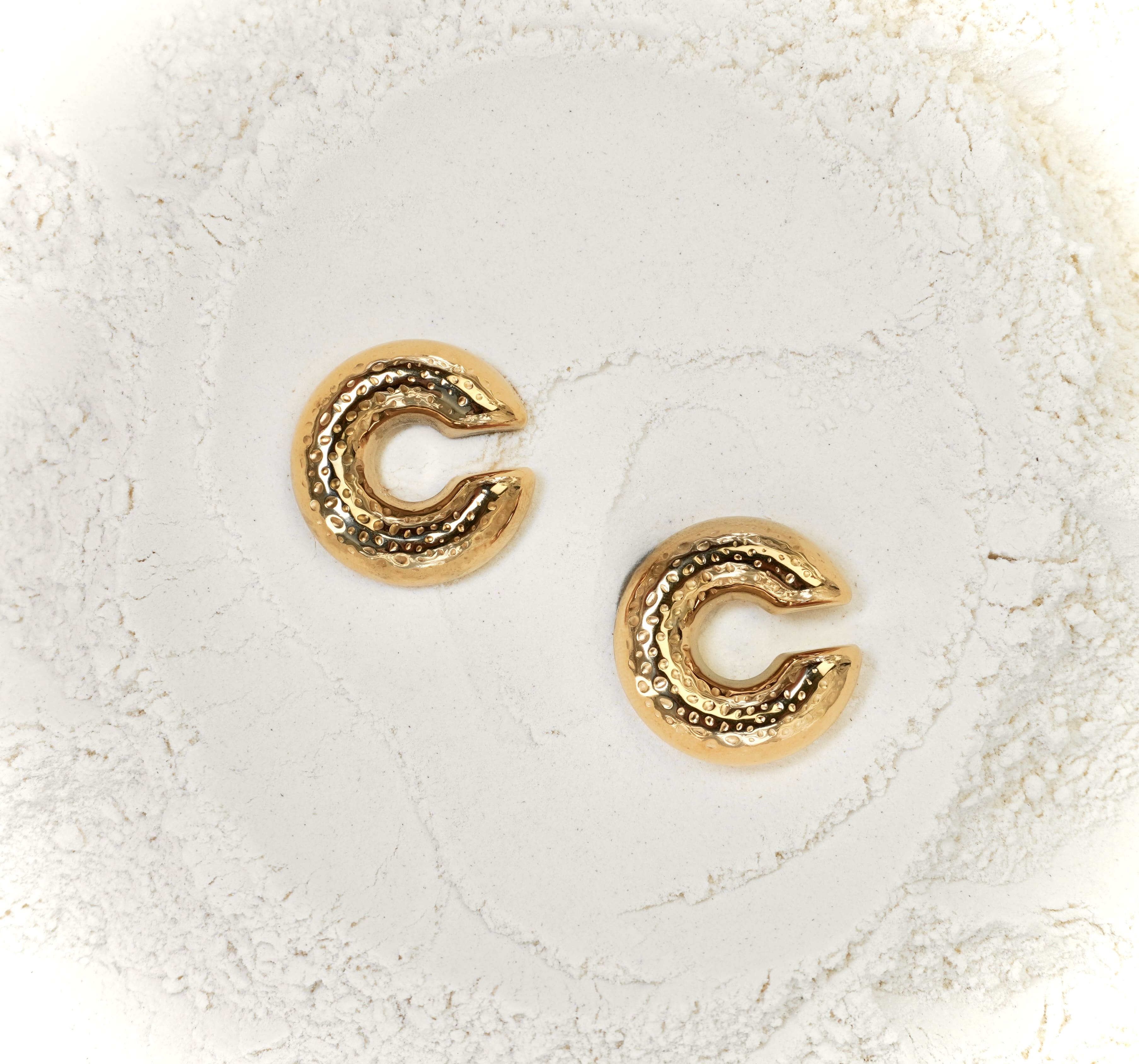 Vespera ear cuff by Mareas