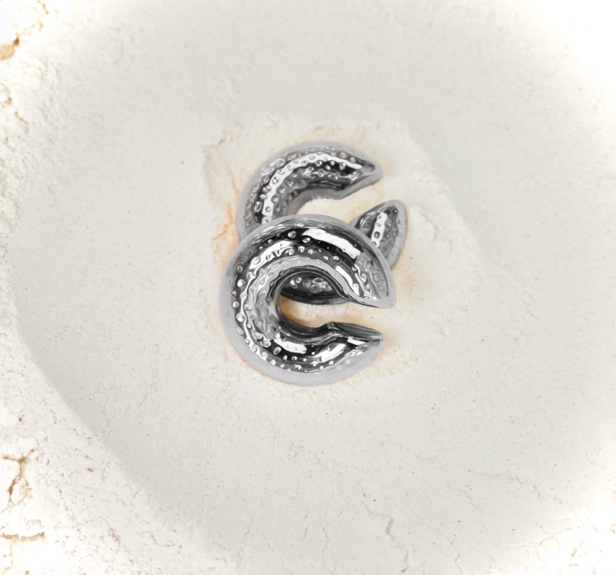 Vespera ear cuff by Mareas