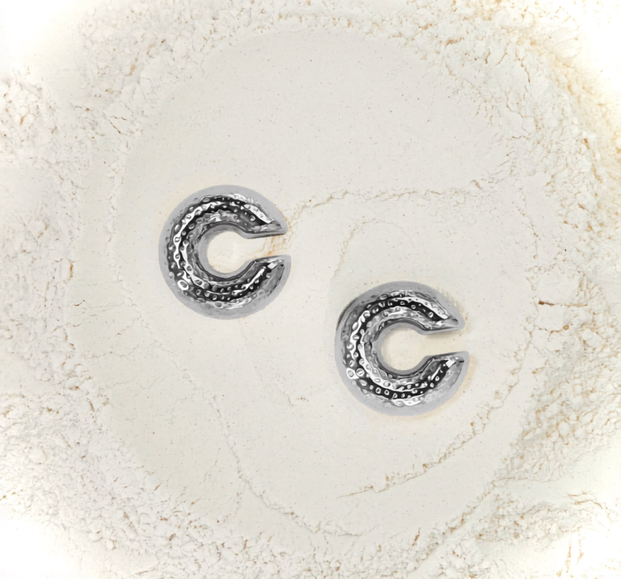 Vespera ear cuff by Mareas